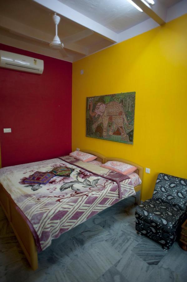 Ganpati Guest House Варанаси Екстериор снимка