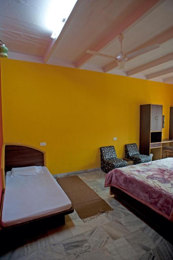 Ganpati Guest House Варанаси Екстериор снимка