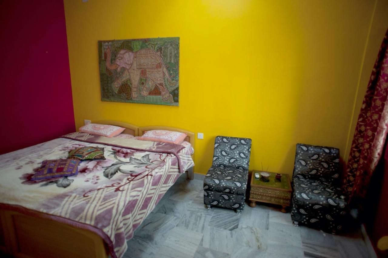 Ganpati Guest House Варанаси Екстериор снимка
