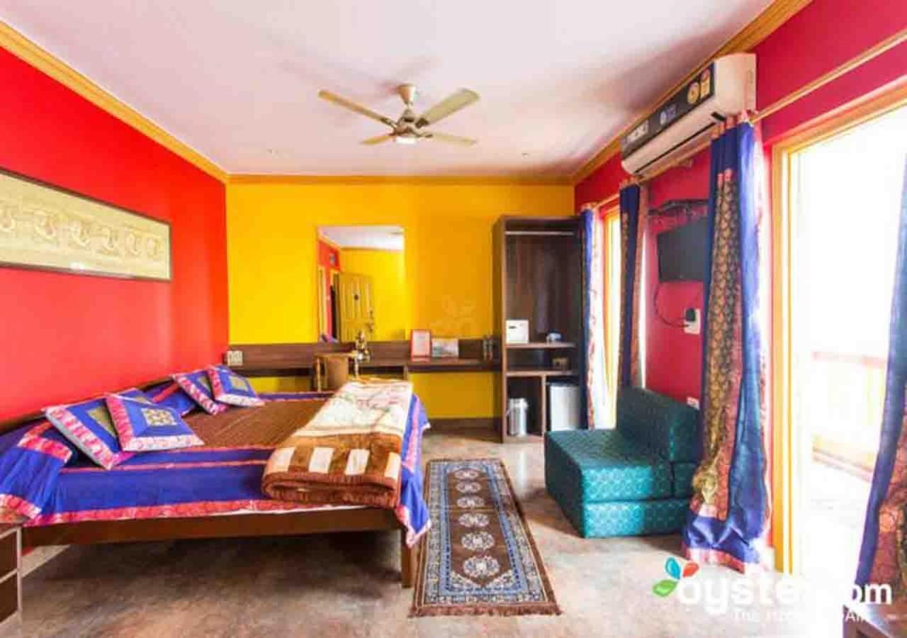 Ganpati Guest House Варанаси Екстериор снимка