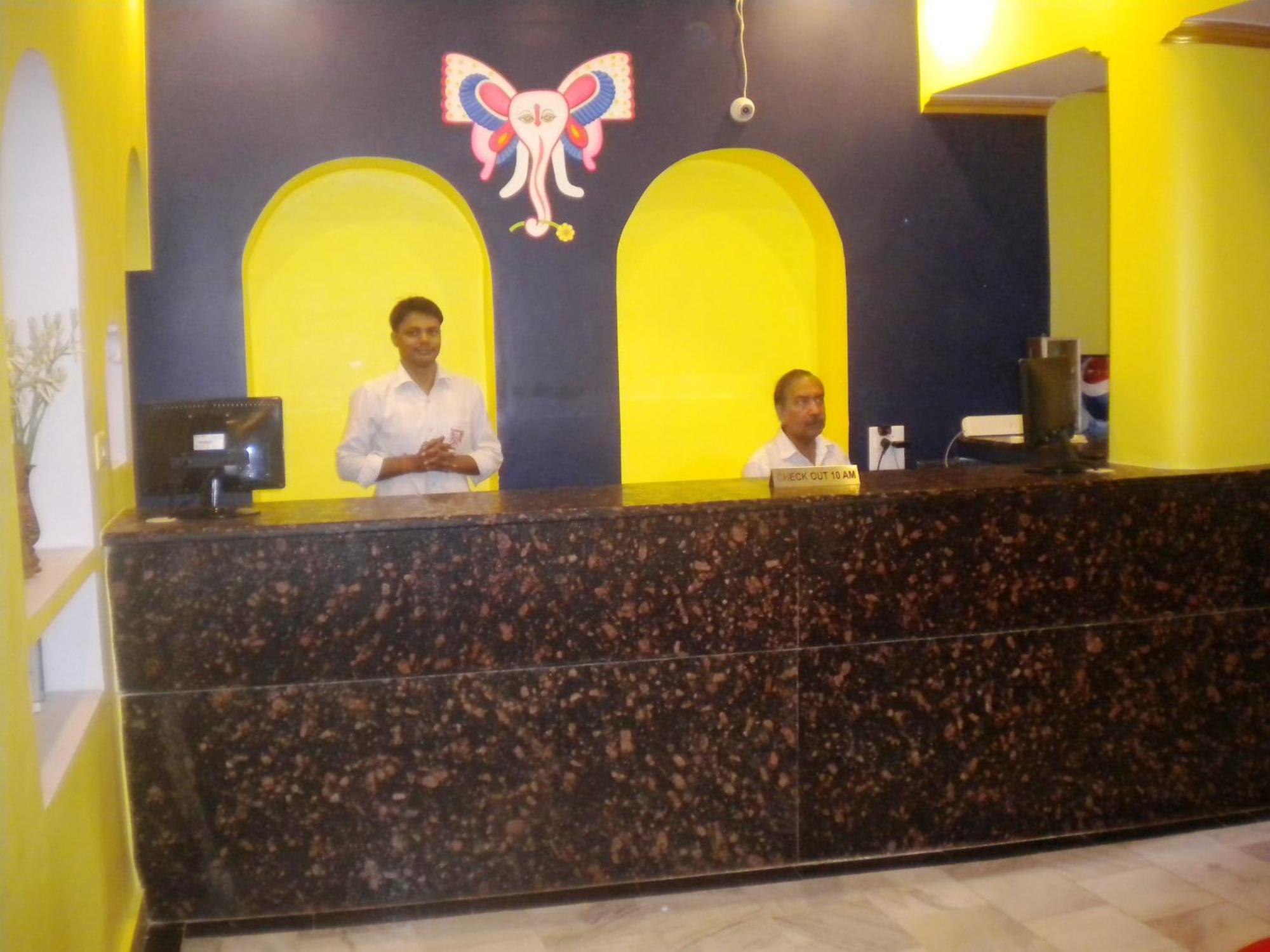 Ganpati Guest House Варанаси Екстериор снимка